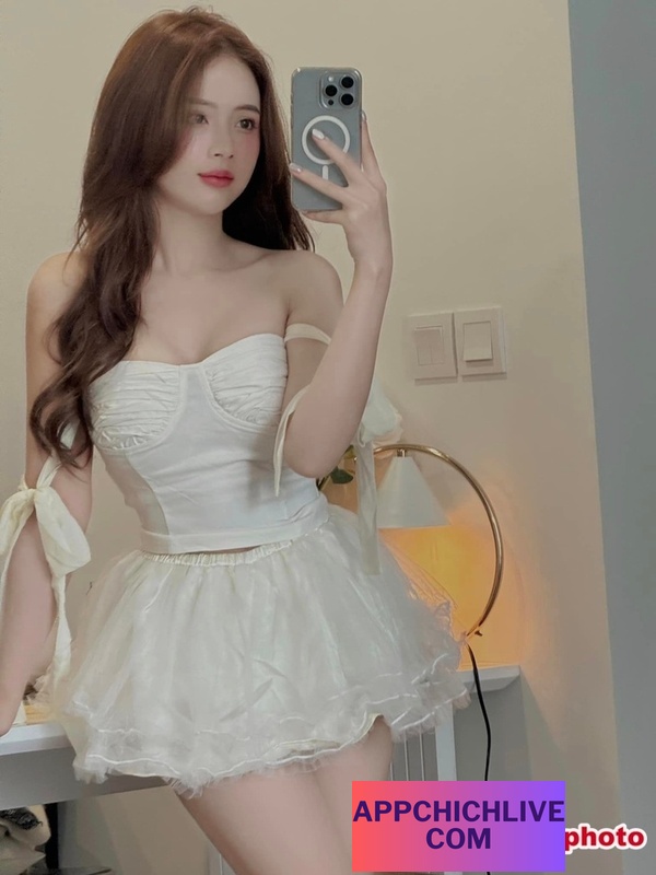 Lê Lý Lan Hương Hot Girl Ảnh Thẻ Khoe Dáng Hình 8