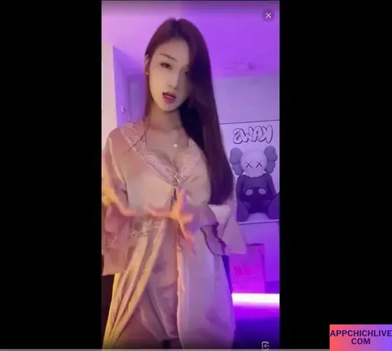 Idol Vybaby Chichlive Mặc Đầm Ren Show Hàng Lôi Cuốn Hình 4